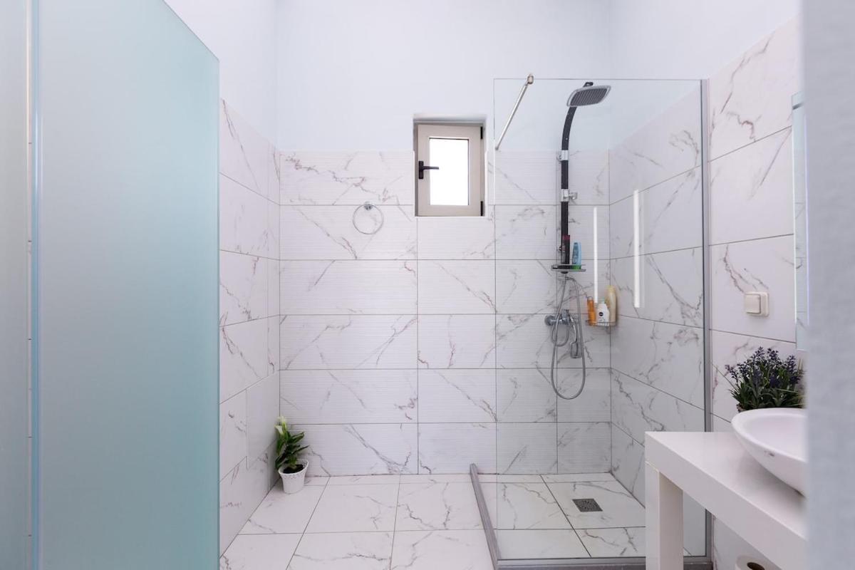 Villa Vera - With Private Heated Pool&Jacuzzi Pangalochori Esterno foto